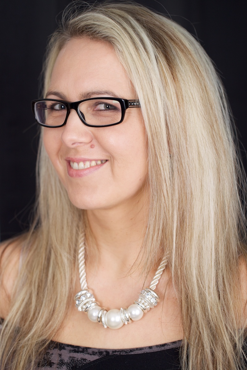 Marek-Borys-Portrait_London_Epping_Studio_Portrait_photography- (2).jpg