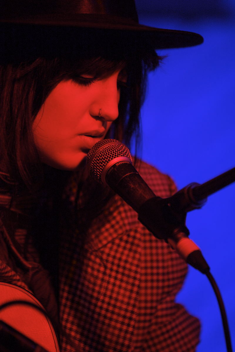 Singer_portrait_by_Marek_Borys_Epping_Studio_Portrait_2.png
